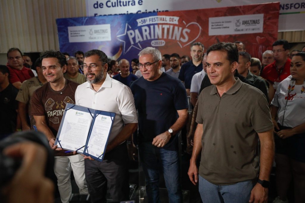 Governador Wilson Lima assina contrato para elaboração do projeto de modernização do Bumbódromo