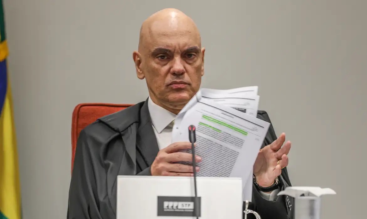Alexandre de Moraes mantém prisão de kid preto