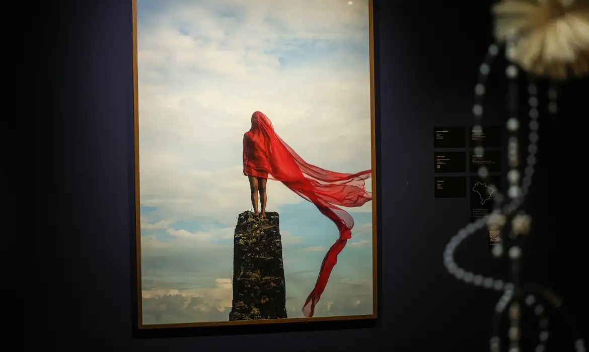 Exposição Alumbramento abre Festival Latinidades