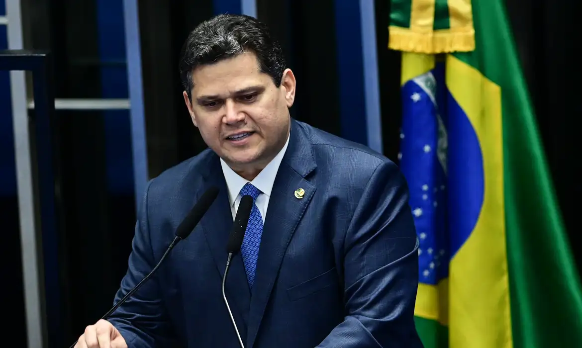 Congresso não admite ingerência em Poderes do Brasil