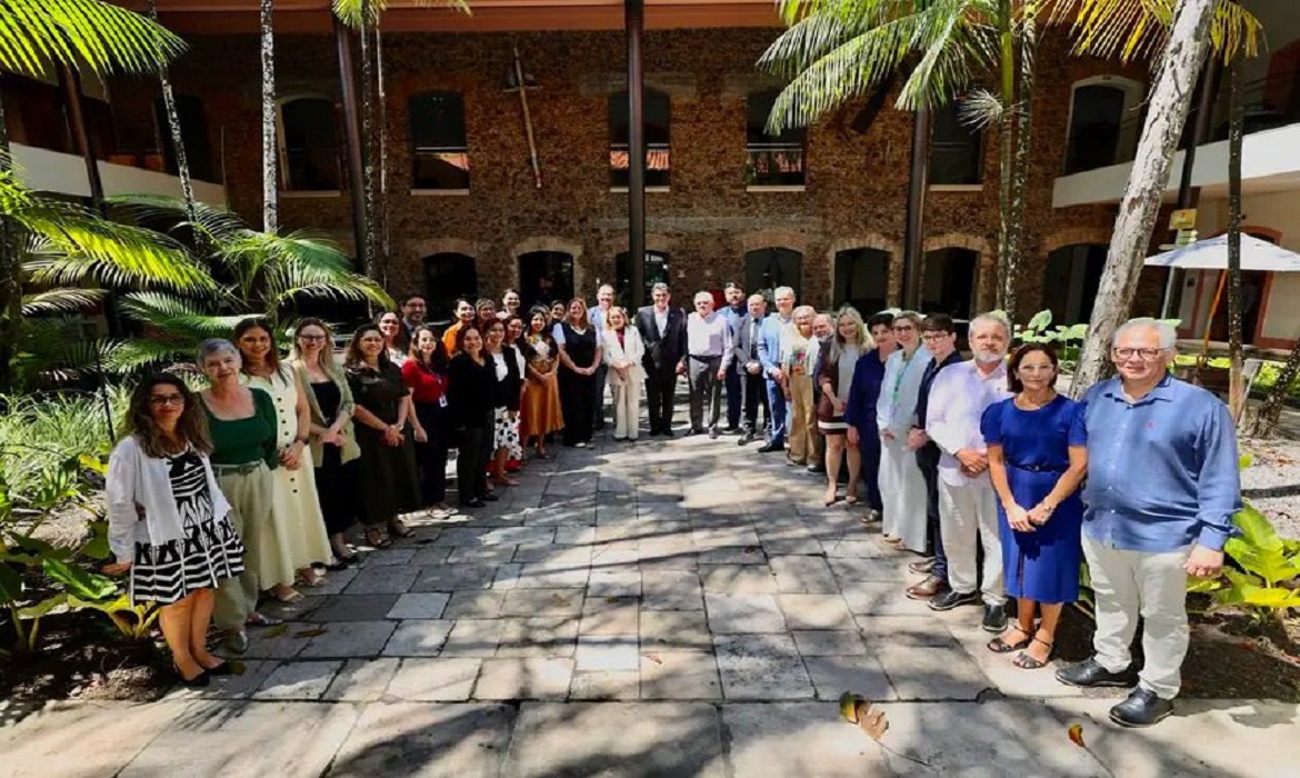 Amazonas apresenta experiências exitosas para ampliar acesso à saúde na região