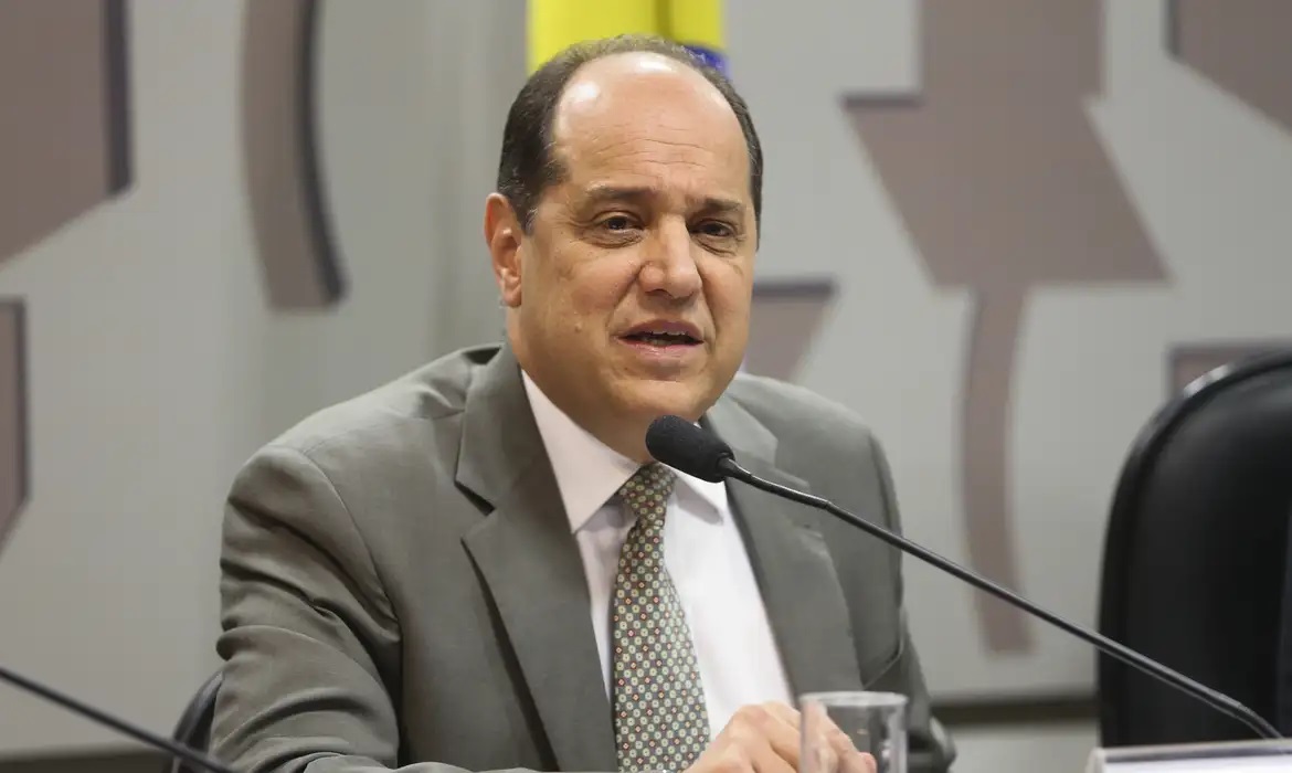 Democracia brasileira sofreu sucessivos golpes sob Bolsonaro