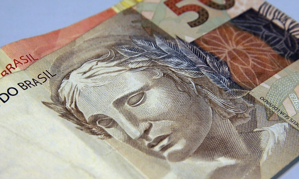 Brasileiros sacaram R$ 315 milhões