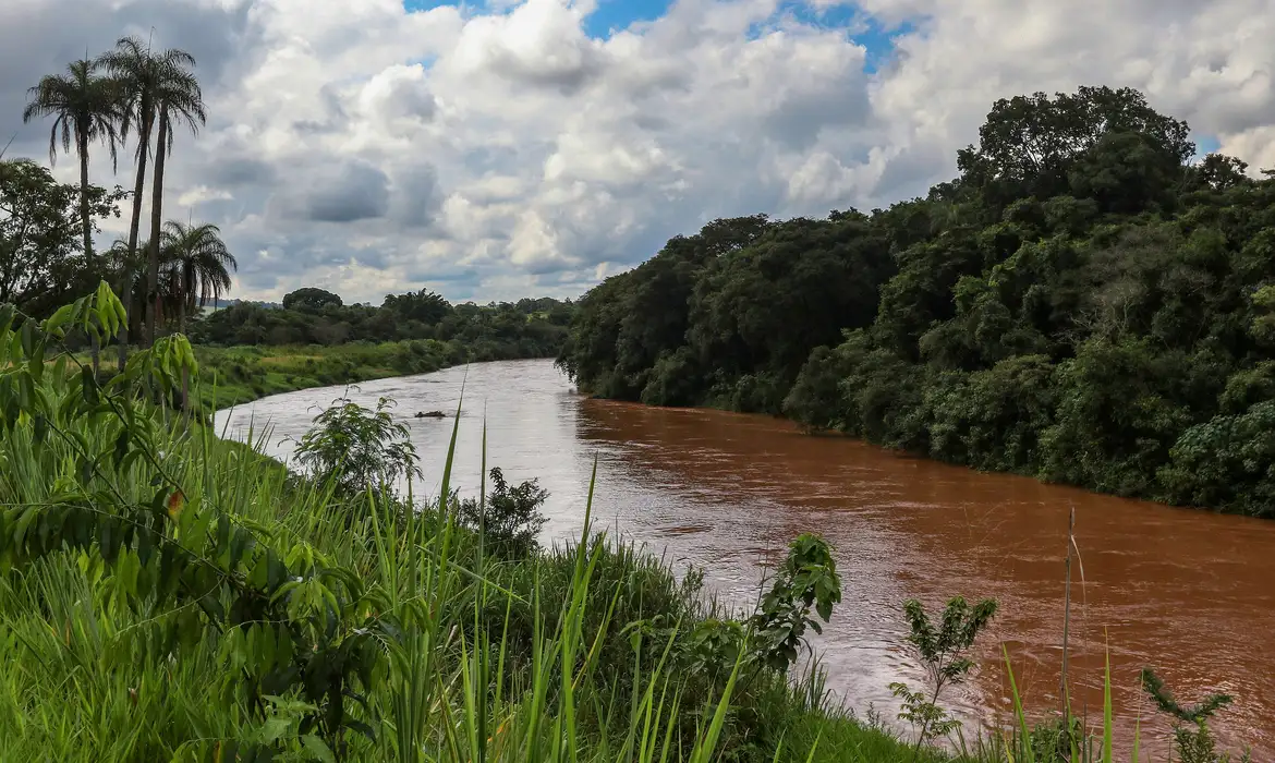 Aumenta risco em barragem de rejeitos