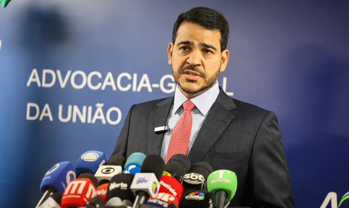 AGU pede que Meta exclua chatbots que promovem erotização
