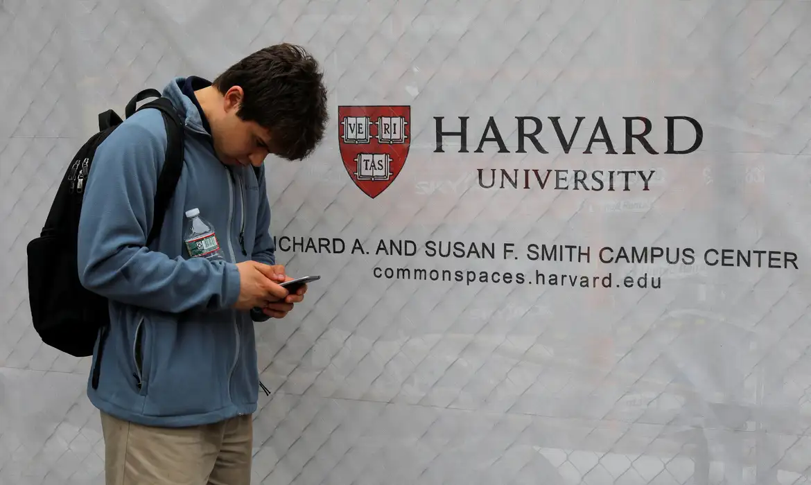 EUA revogaram mais de 6 mil vistos de estudantes
