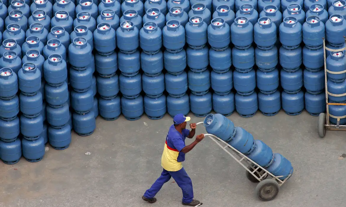 Conselho da Petrobras aprova volta da distribuição de gás