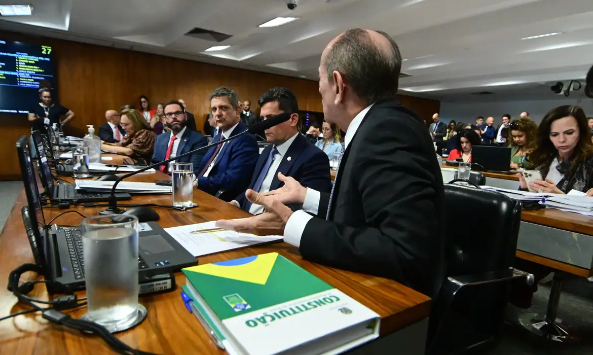 CCJ do Senado aprova voto impresso no novo Código