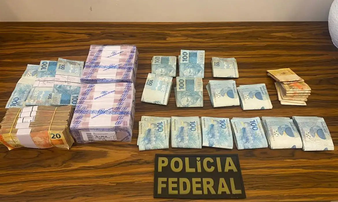 Polícia Federal investiga desvio de R$ 50 milhões