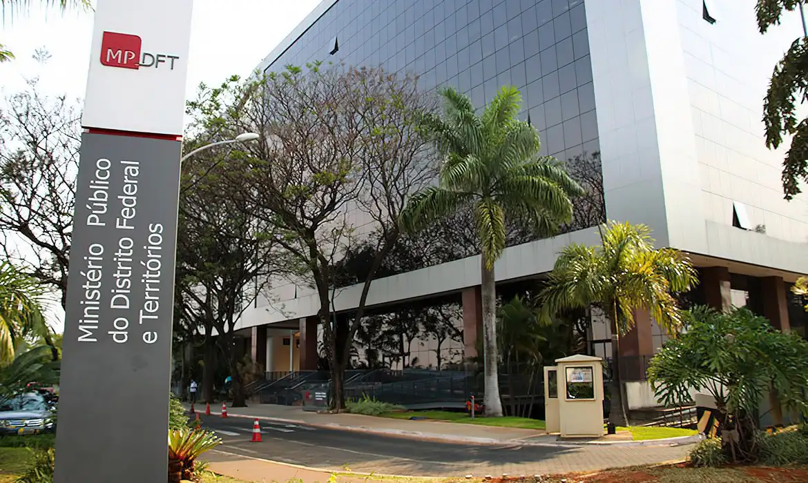 MP investiga Bolsonaro por associar Lula a regime de Assa