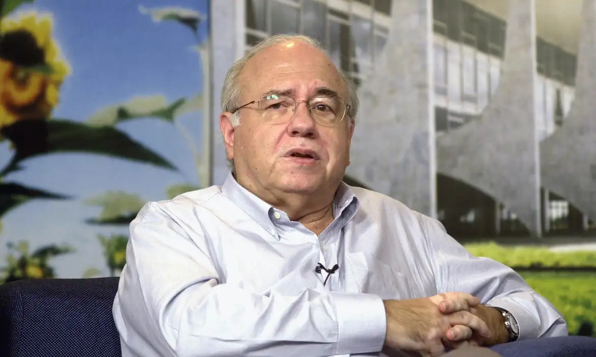 Personalidades lamentam morte de Luis Fernando