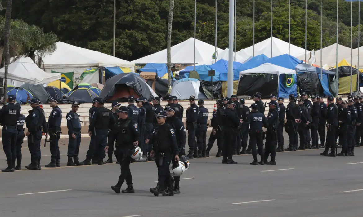 PGR denuncia casal que arrecadou R$ 1 milhão para acampamento