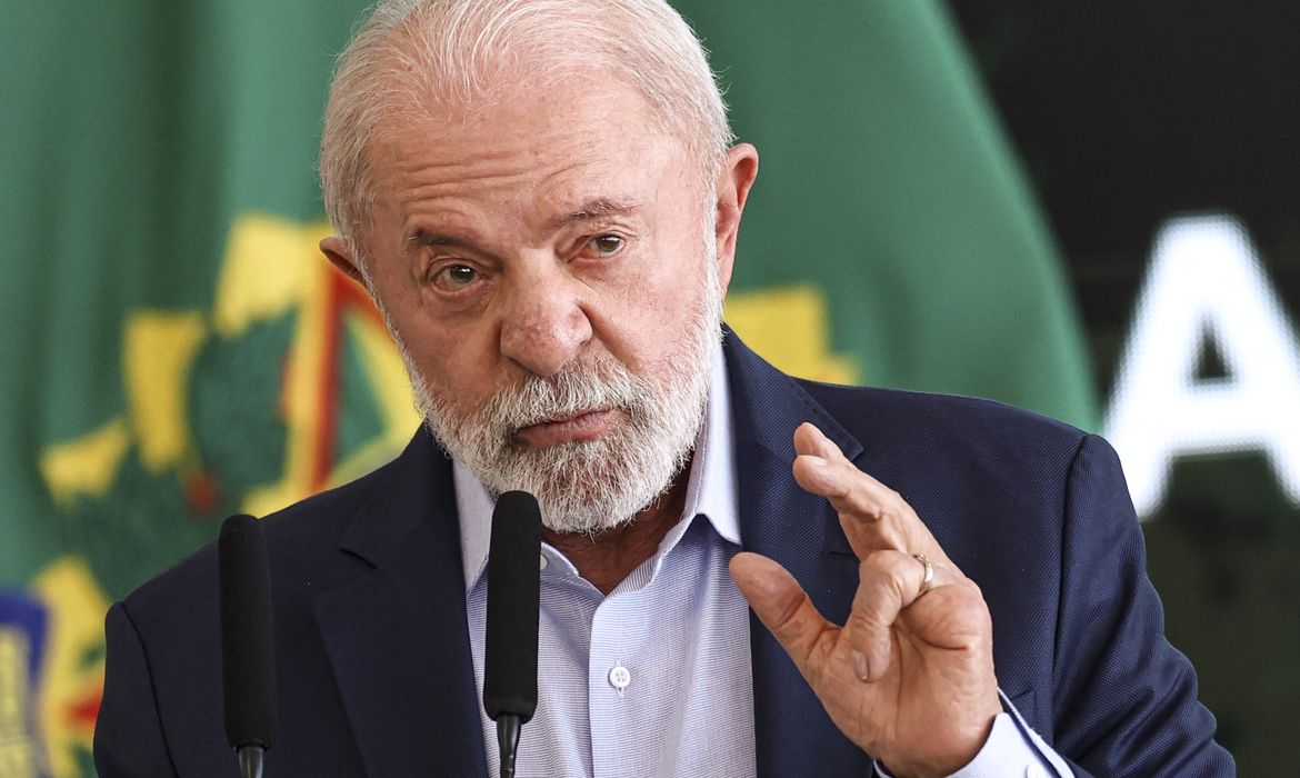 Lula finaliza plano aos setores afetados por tarifaço