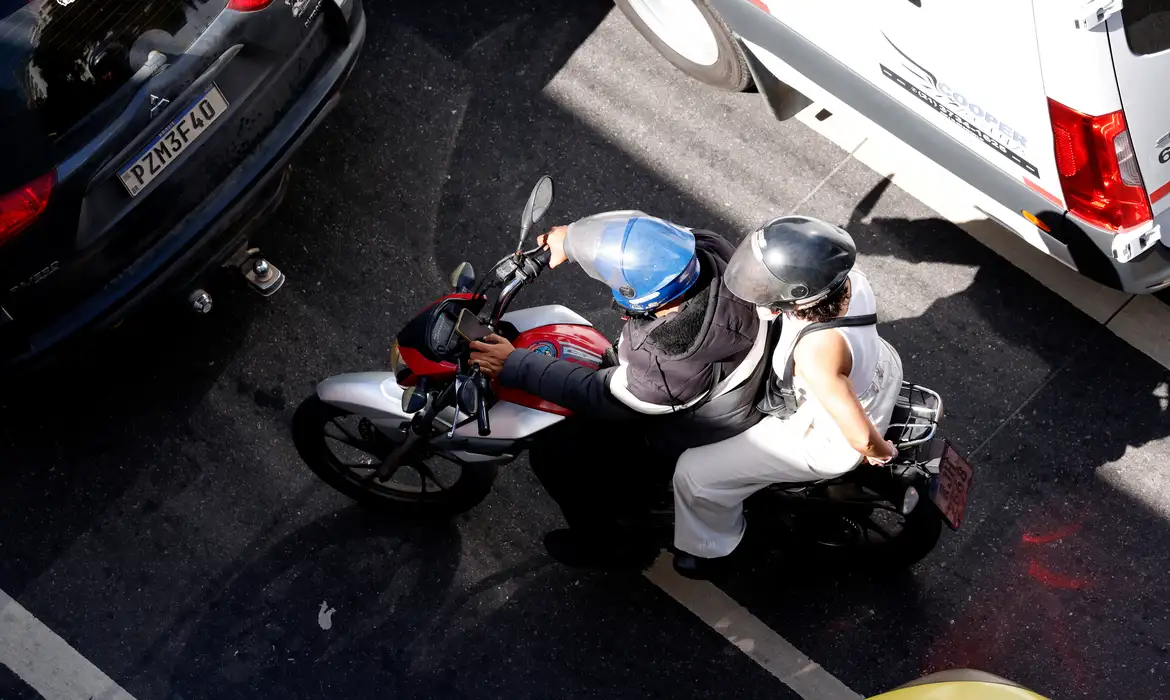 Transporte público melhor pode reduzir mortes em motos