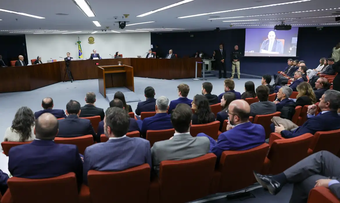 Saiba como foi o 1º dia do julgamento de Bolsonaro