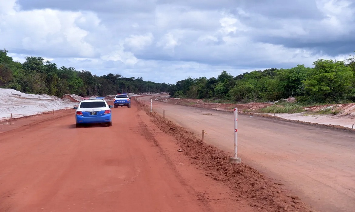 Governo da Guiana anuncia pavimentação de 500 km de rodovia