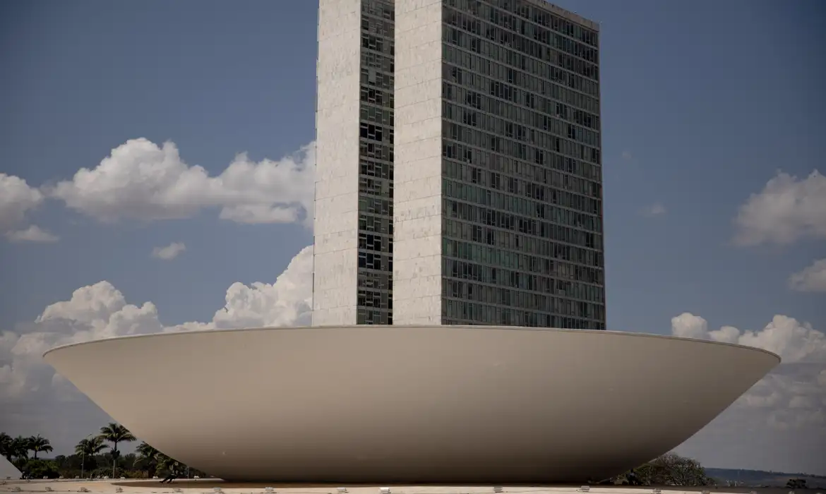 CPMI ouve advogado que investiga fraude