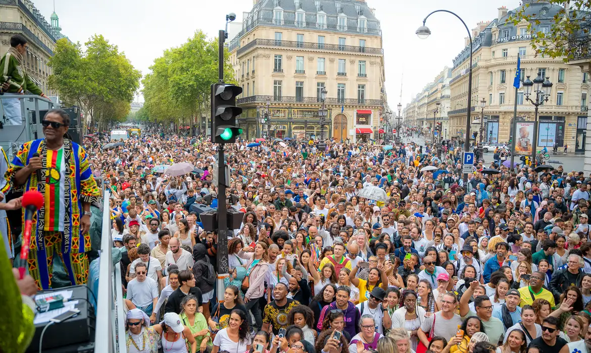 Cultura afro-brasileira é celebrada em Paris