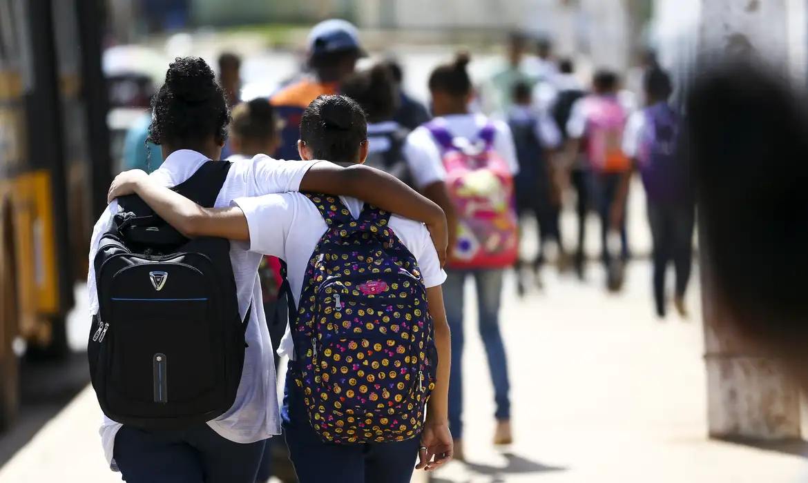 Governo amplia mobilização de vacina contra HPV