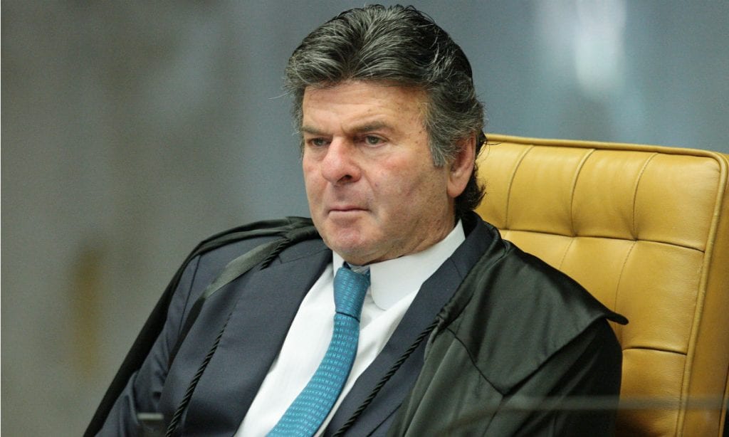 Filho do ministro (STF) Luiz Fux advoga par financiadores