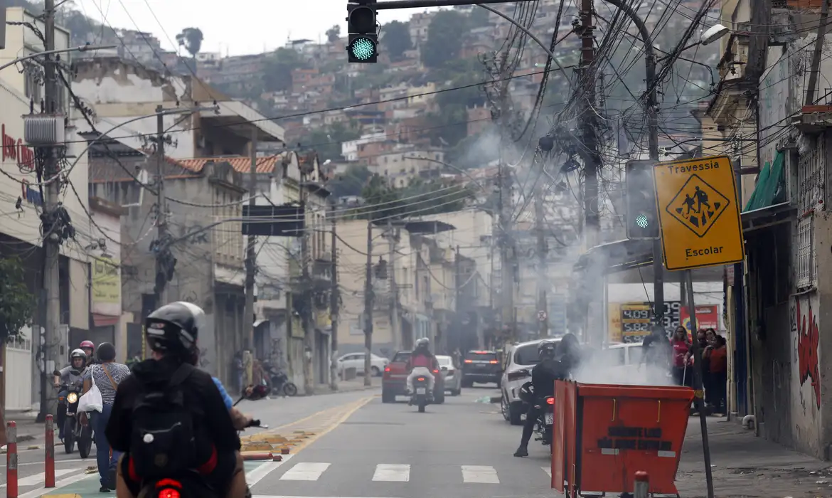 Favelas e ONGS sobre mortes no Rio