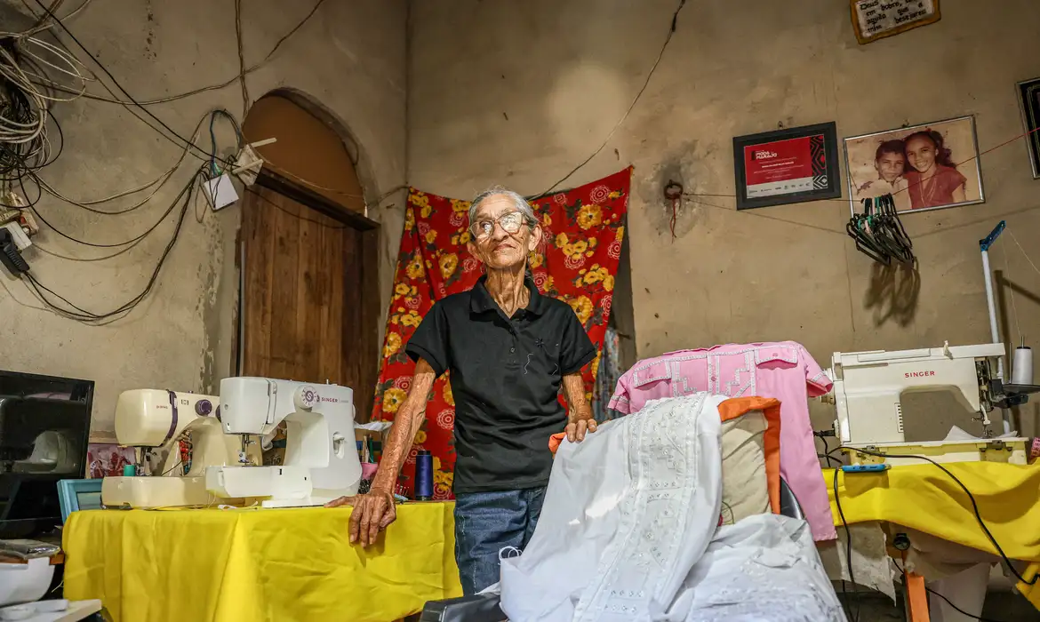 Mulheres resgatam arte marajoara e buscam espaço