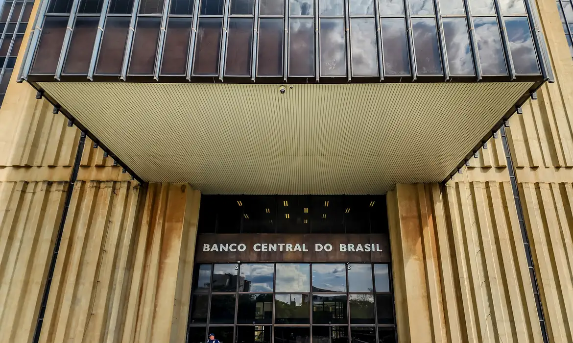 Banco Central decreta liquidação extrajudicial