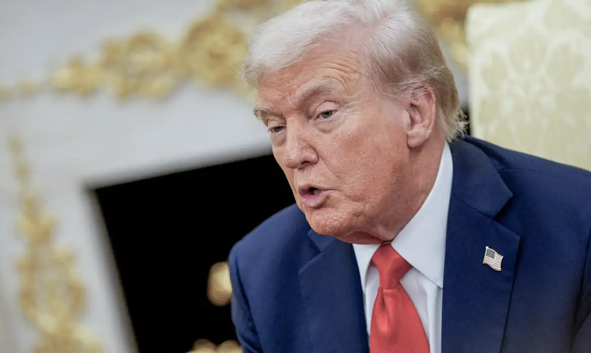 Senado dos EUA aprova resolução para barrar Trump