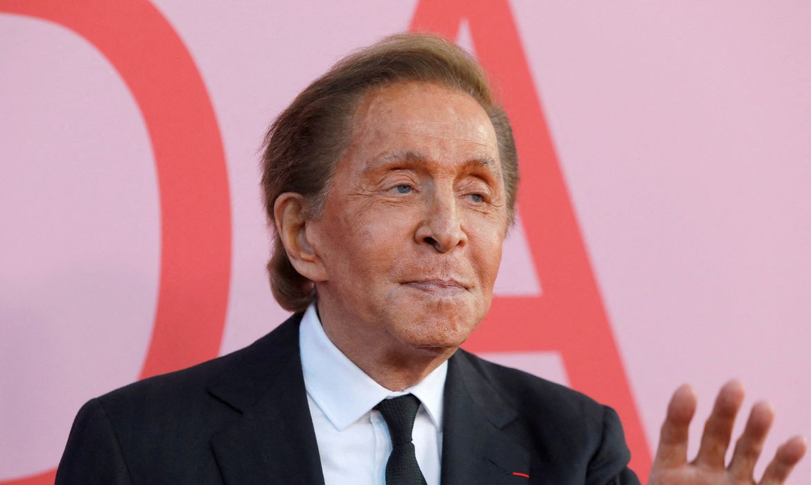 Grande nome da moda italiana, Valentino morre