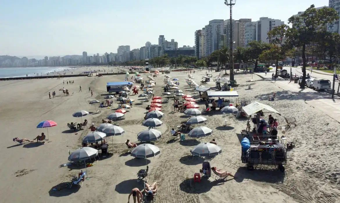 SP: praias perto da capital têm piores condições