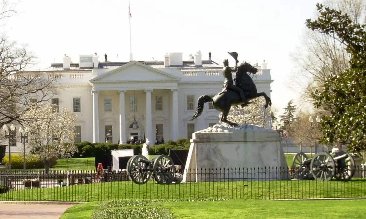 Lula diz que viajará a Washington em março