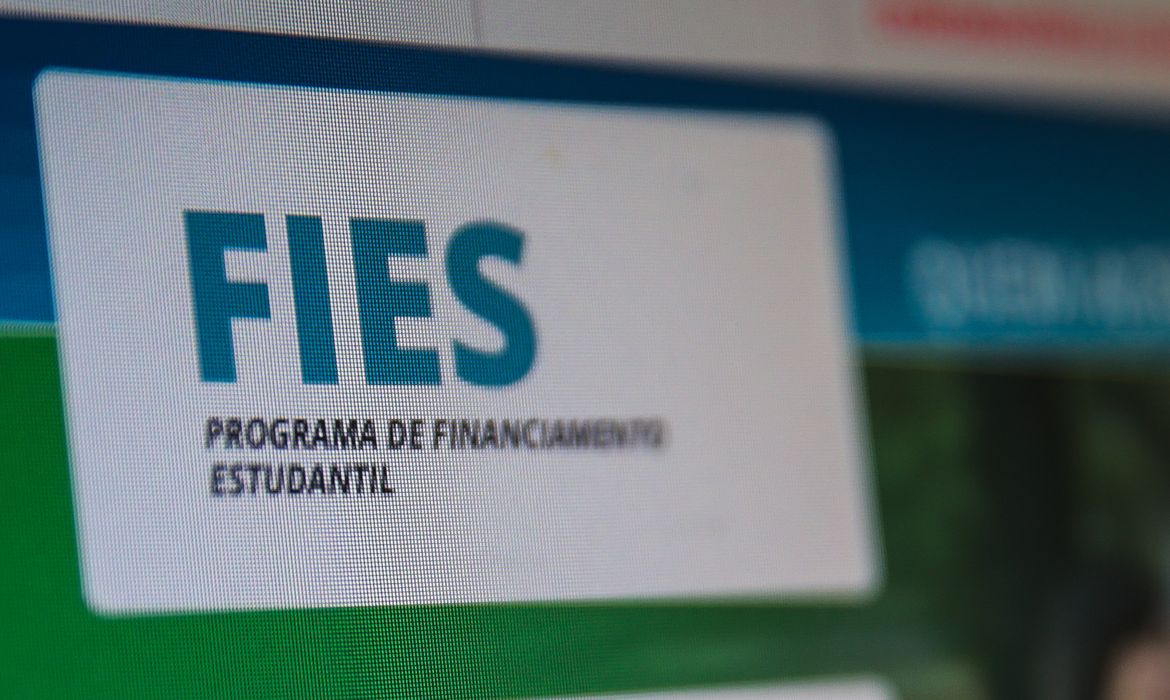 Fies: prazo para complementar inscrições