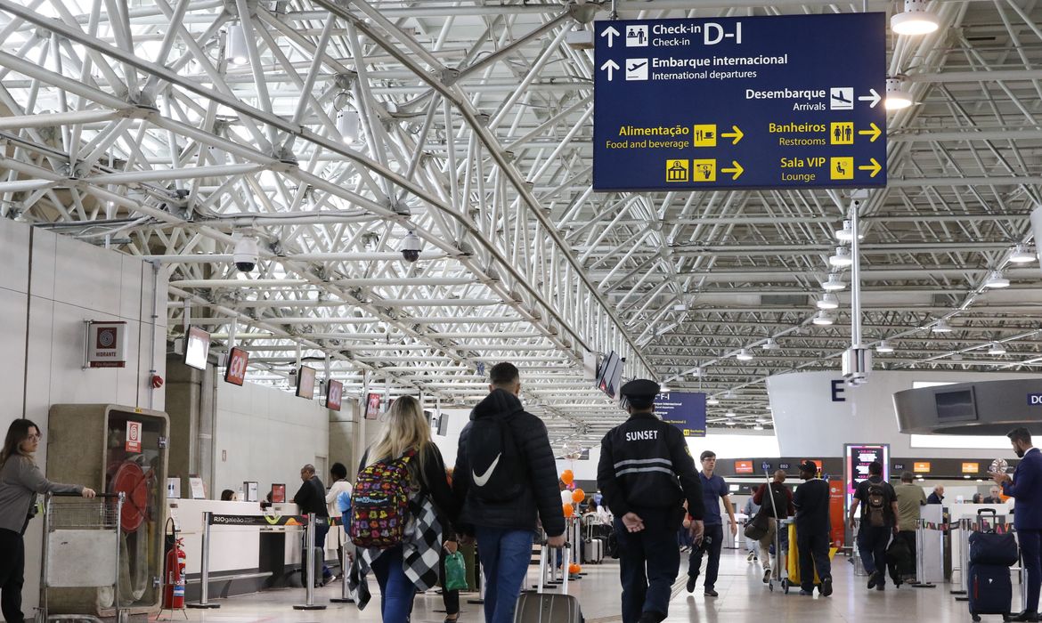 Ministério de Portos e Aeroportos anuncia 40 leilões
