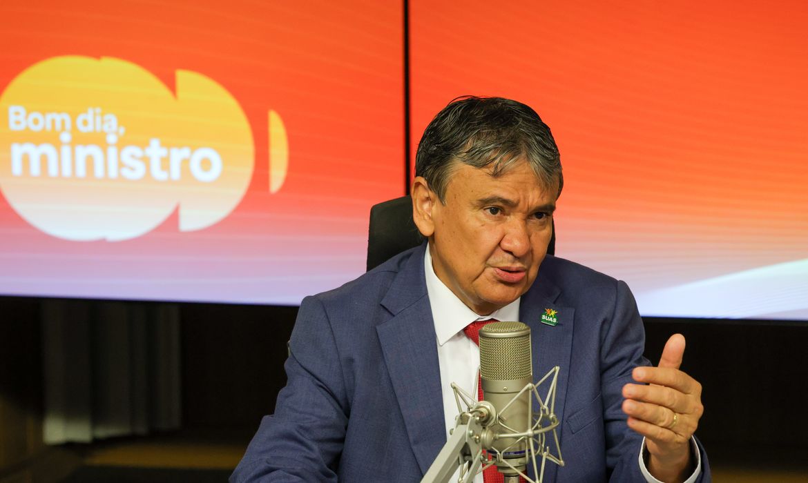 PF investiga origem de fake news