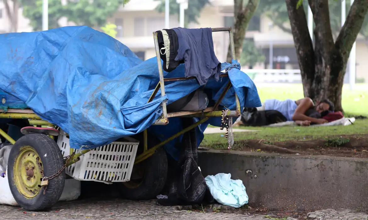 Estudo aponta mais 365 mil pessoas em situação de rua