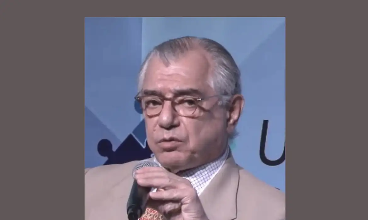 Morre José Álvaro Moisés, intelectual