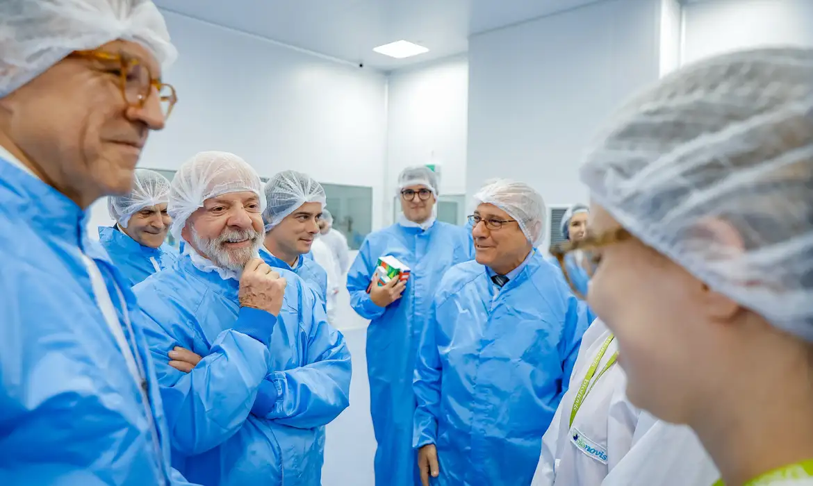 Lula visita fábrica que fornece 19 milhões