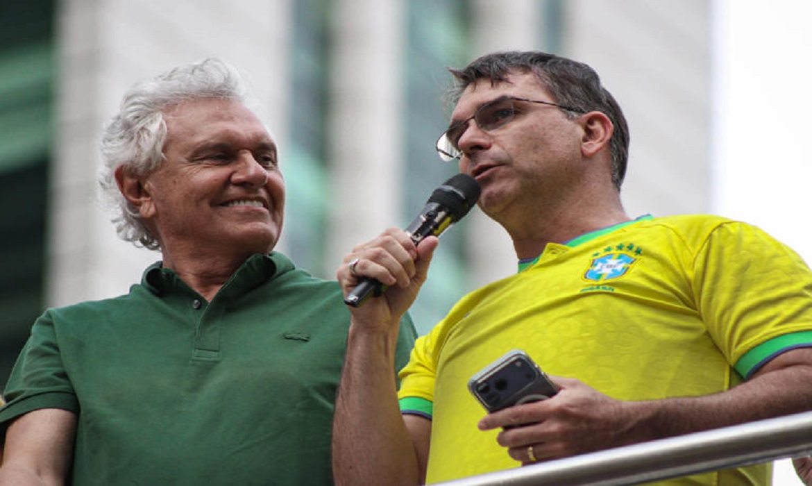 Estadão e Miriam Leitão falam em novo golpe com Flávio Bolsonaro