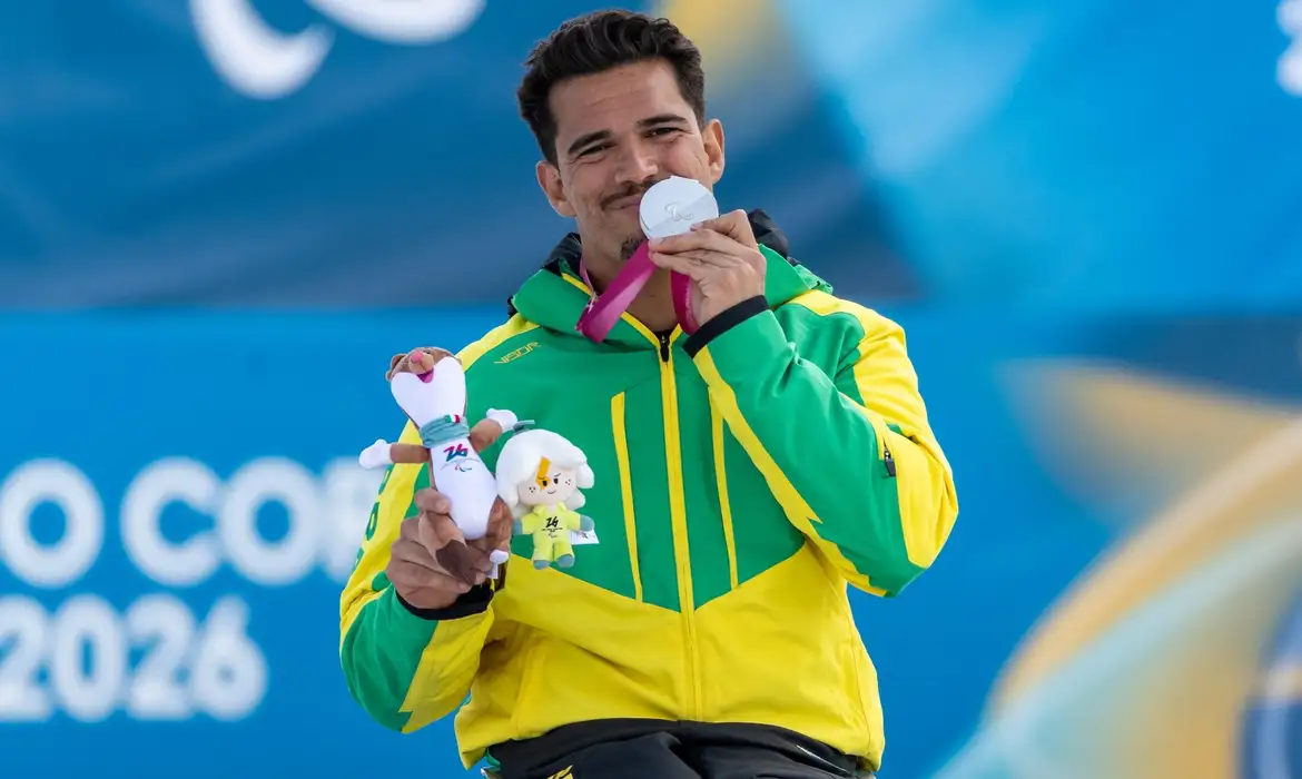 Cristian Ribera fatura pódio inédito para o Brasil