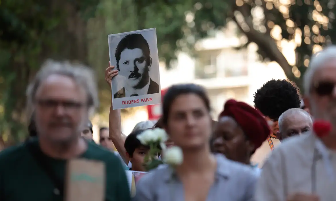 Caminhada do Silêncio em São Paulo denuncia