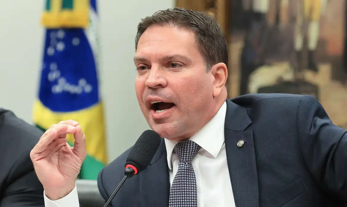 Prisão de Ramagem é fruto da cooperação entre Brasil e EUA