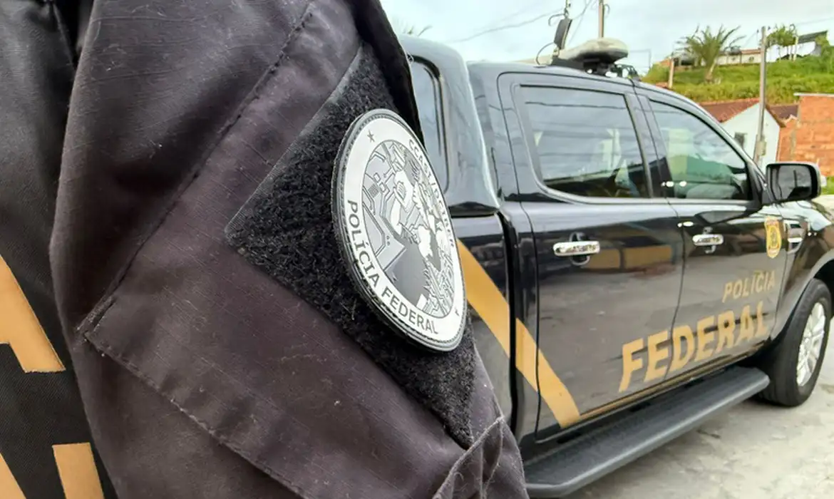 Operação da PF combate núcleo financeiro
