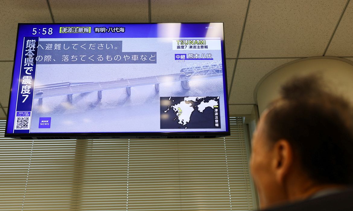 Sobreviventes de terremoto no Japão
