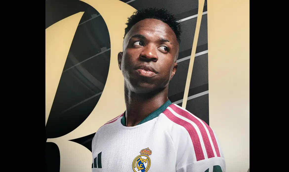 Vinicius Júnior renova contrato com Real