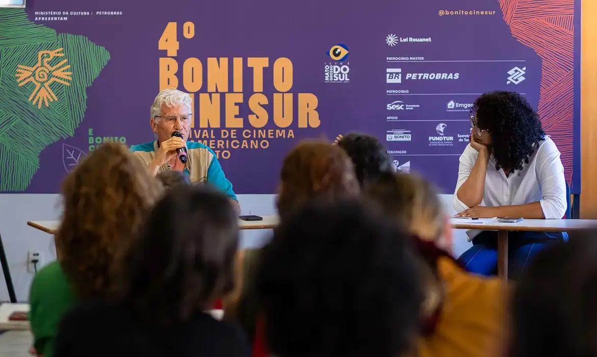 Projeto Vídeo nas Aldeias alerta para risco