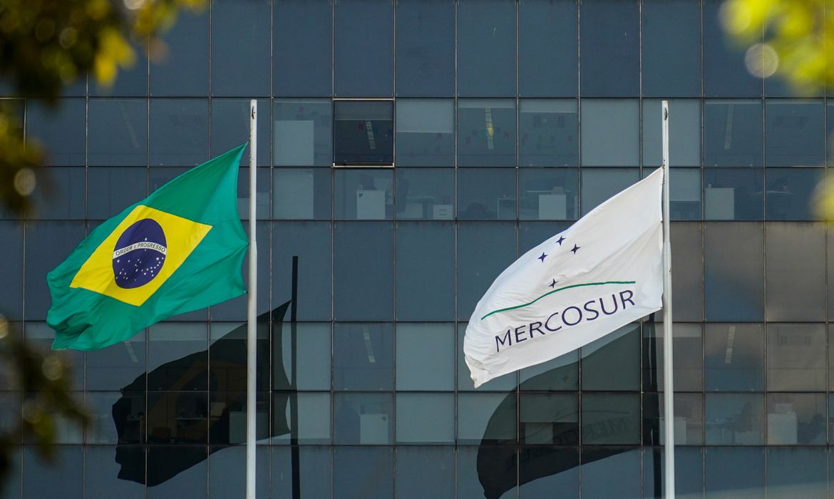 Brasil promulga acordo de livre comércio